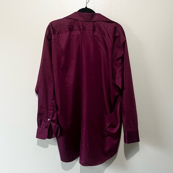 VAN HEUSEN-Men's Burgundy/Maroon Dress Shirt Size 18 32/33 - Picture 2 of 4